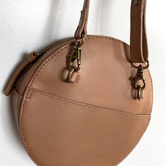 Tan leather round circular purse from Gathre - Picture 3 of 4